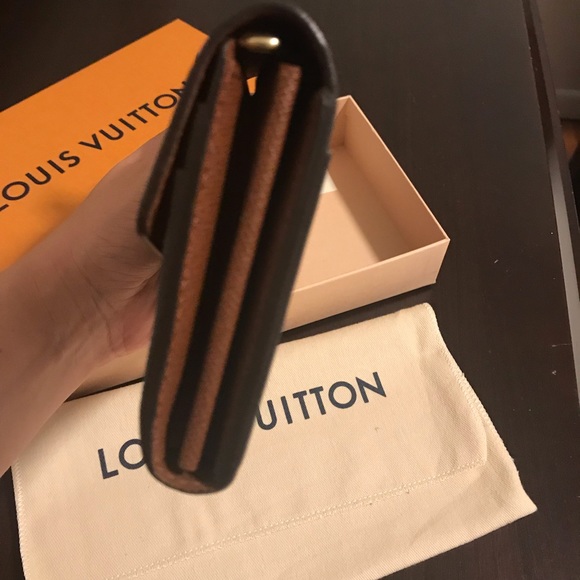 Sold❗️Louis Vuitton-Sarah Wallet - Picture 4 of 8